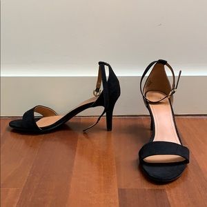 2” black velvet heels